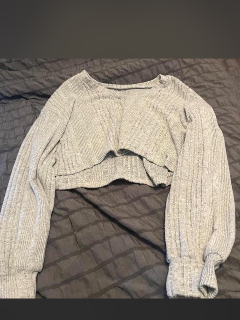 Light Gray Ribbed Cropped Knit Top with Balloon Sleeves - Women